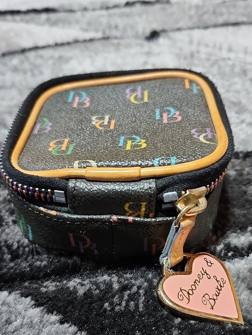 VINTAGE DOONEY & BOURKE MINI RAINBOW MONOGRAM HEART-SHAPE CHARM TRAVEL JEWELRY B - Picture 7 of 15